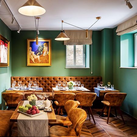 Gallery 37 Powered By Aston Płowdiw Zewnętrze zdjęcie Restaurant interior